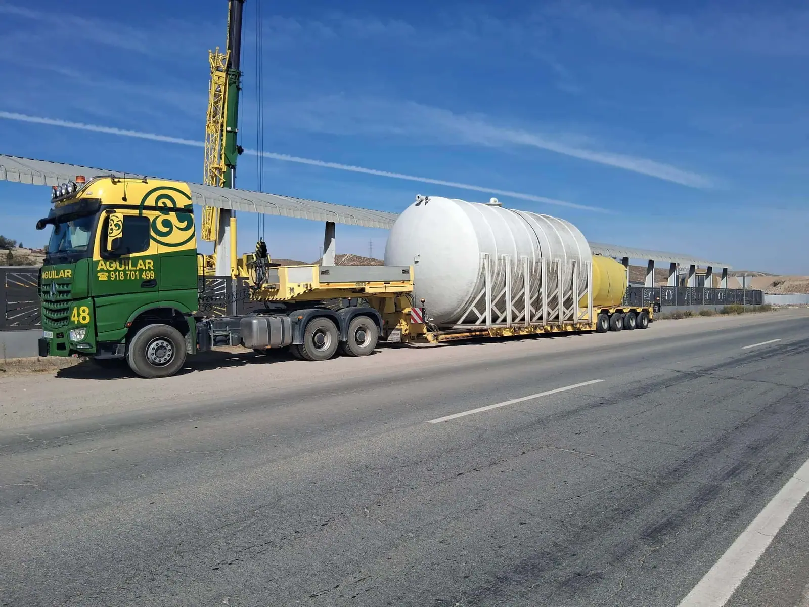 ¿Cómo alquilar transporte especial por carretera?