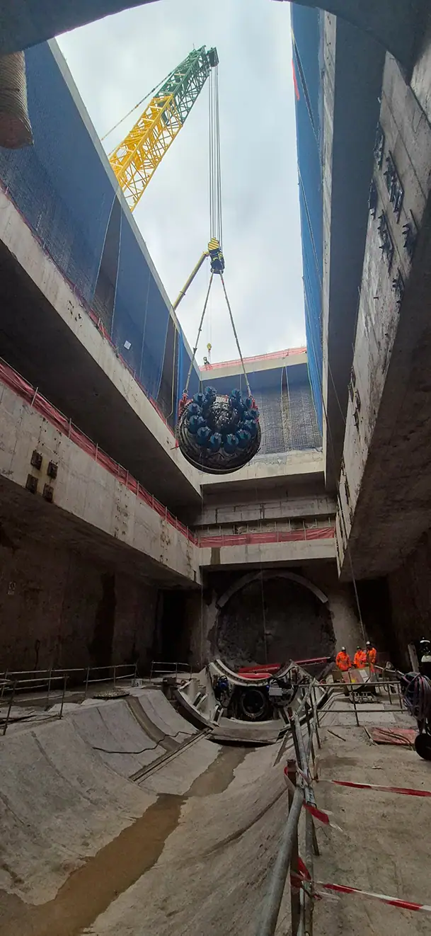 Bajada de la tuneladora Mayrit · Línea 11 de Metro Madrid